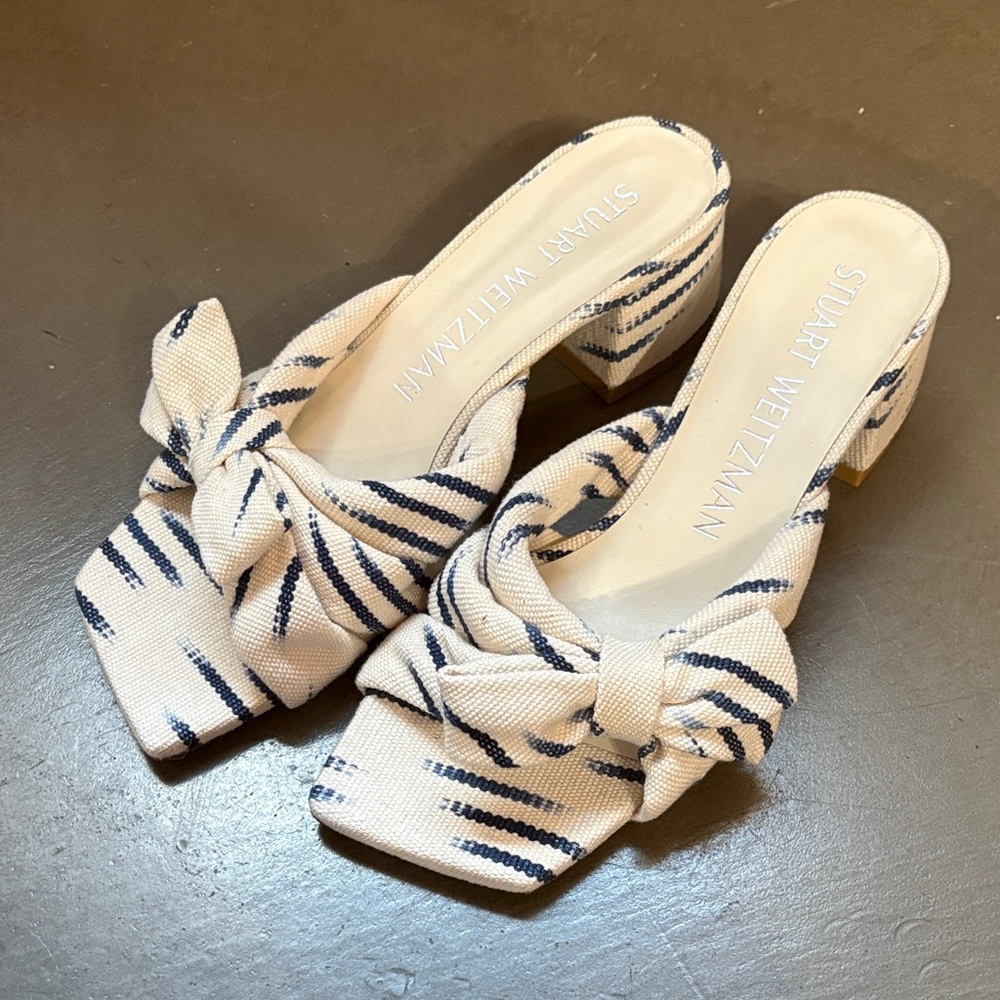 Stuart Weitzman Cream and Navy Knotted Block Heel Mules